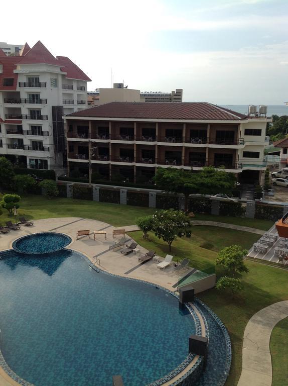 Hôtel Marsi Pattaya Extérieur photo